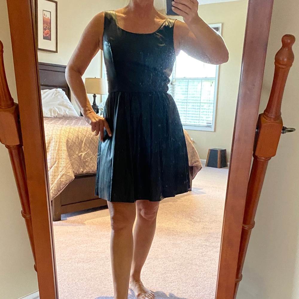 Vakko Shiny Black leather Mini Dress